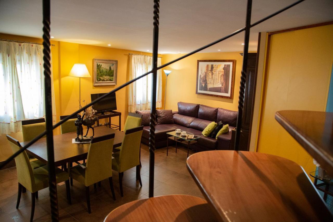 Palacio Sirvente Mieres - Parking Gratuito Andújar Екстериор снимка